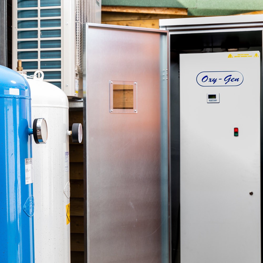 oxygen concentrator outside store